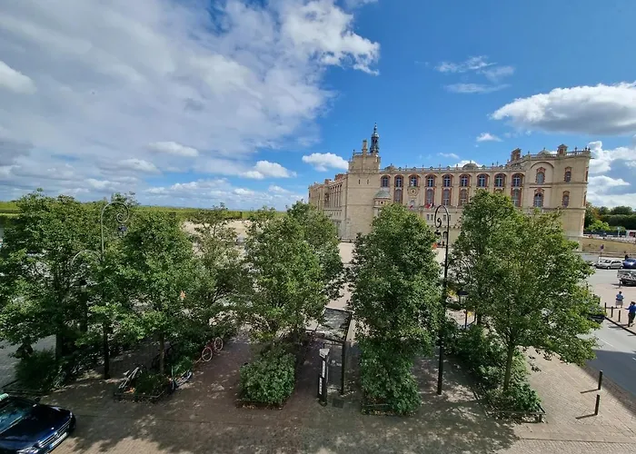 Face Chateau St Germain En Laye, Appartement 4 A 6 Personnes, 23 Min De Paris Champs-Elysees