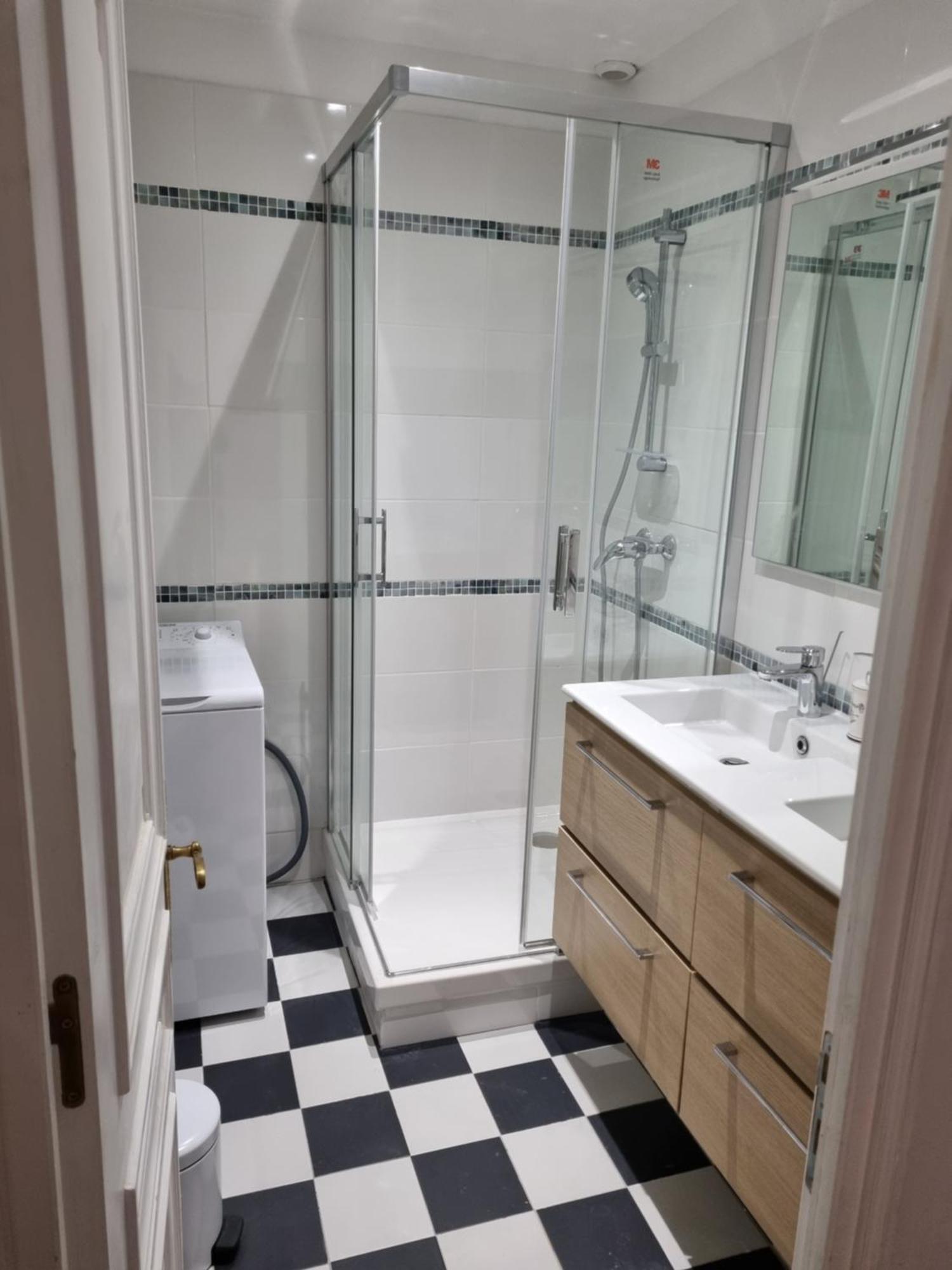 Appartement Face Chateau St Germain En Laye, 4 A 6 Personnes, 23 Min De Paris Champs-elysees